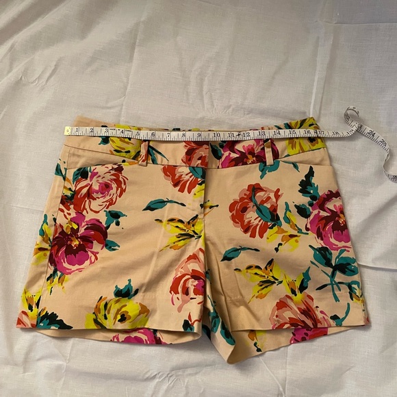 Outback Red Floral Shorts - Picture 6 of 8